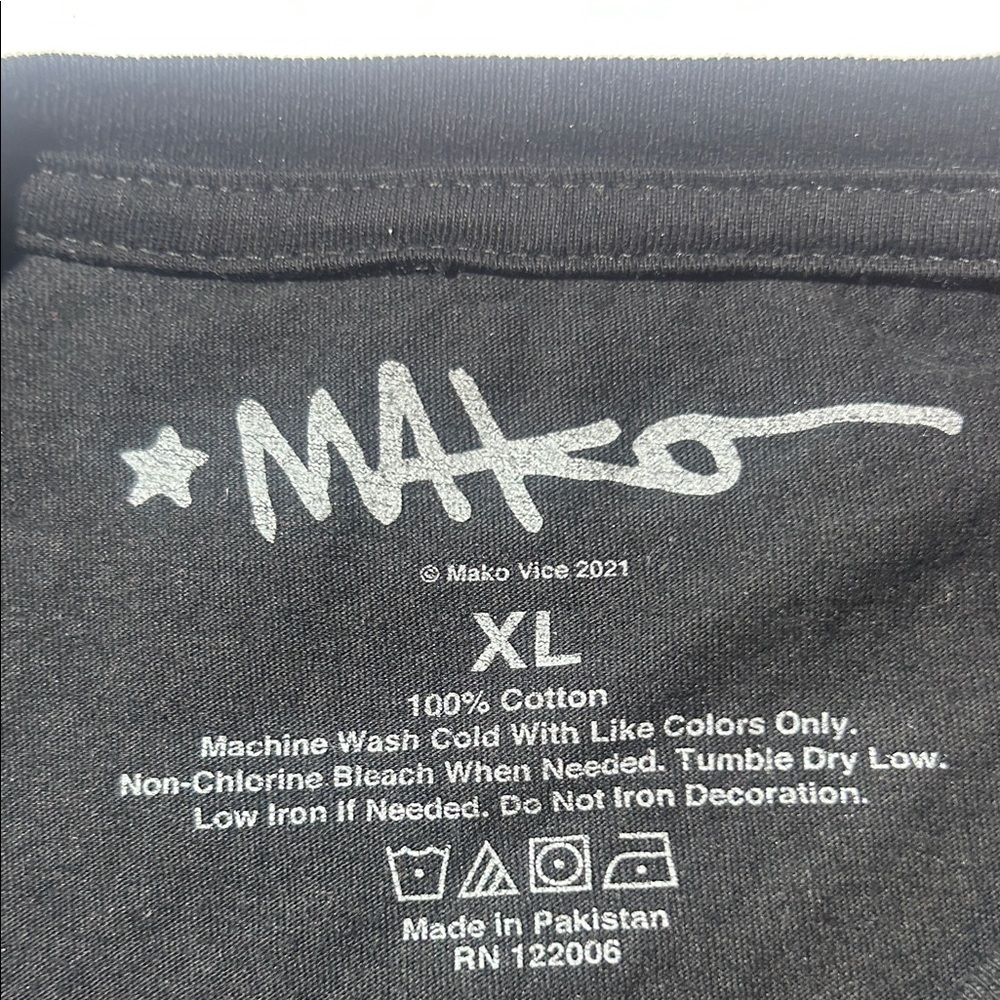 Mako Vice Skull Face Black Graphic Tee - Picture 2 of 3